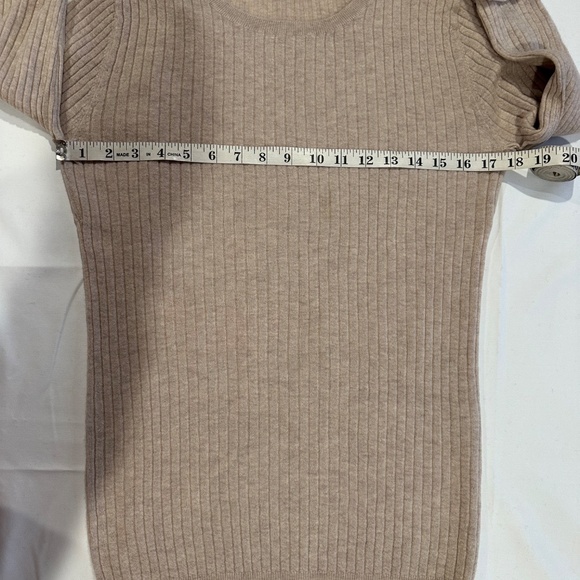 The Cashmere Project Long Sleeve‎ Sweater - Size M. - Picture 9 of 13